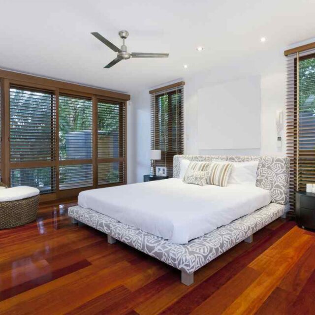 https://seufzerweg24.de/wp-content/uploads/2016/05/details-gallery-bedroom-1-640x640.jpg