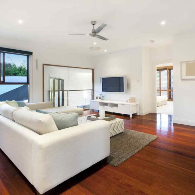 https://seufzerweg24.de/wp-content/uploads/2016/05/details-gallery-living-room-1-640x640.jpg