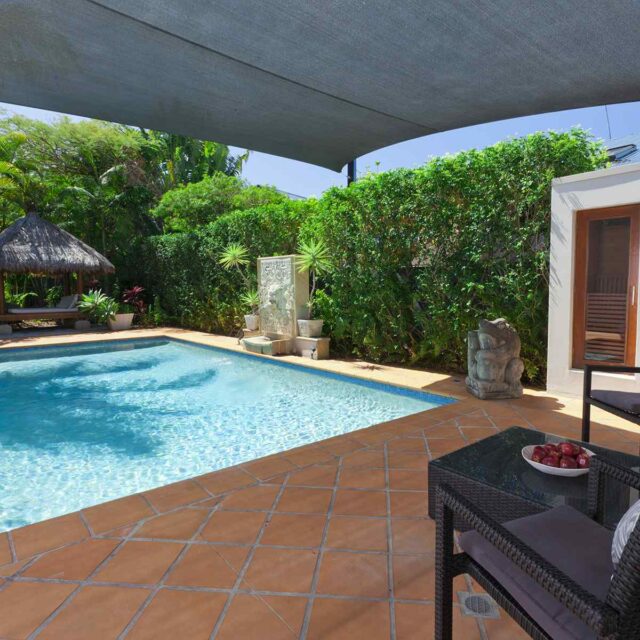 https://seufzerweg24.de/wp-content/uploads/2016/05/details-pool-2-640x640.jpg